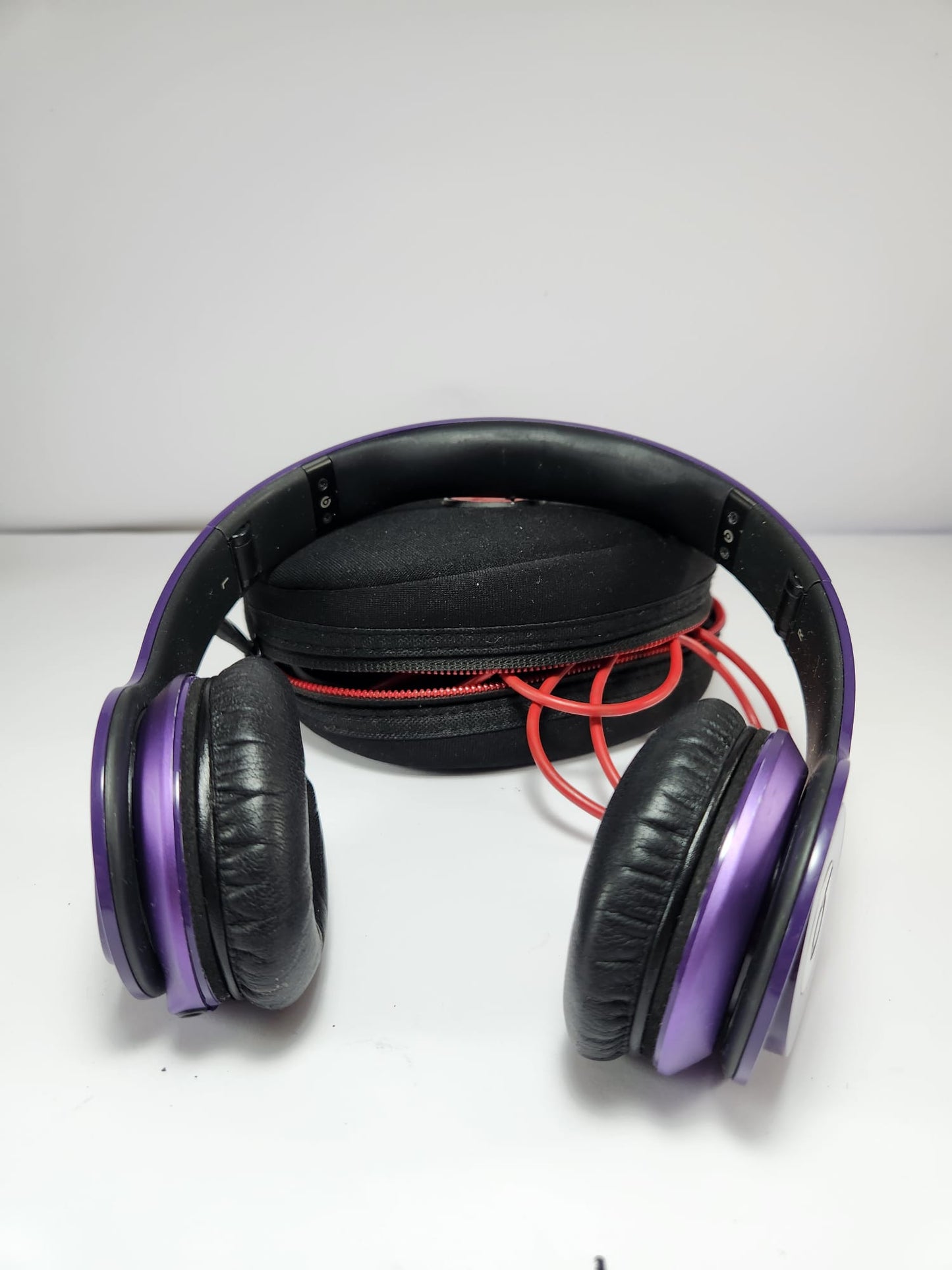 Beats Solo HD Color Morado (cable)