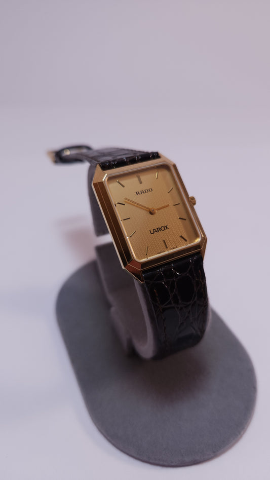 Reloj Vintage RADO Tank Dorado Larox