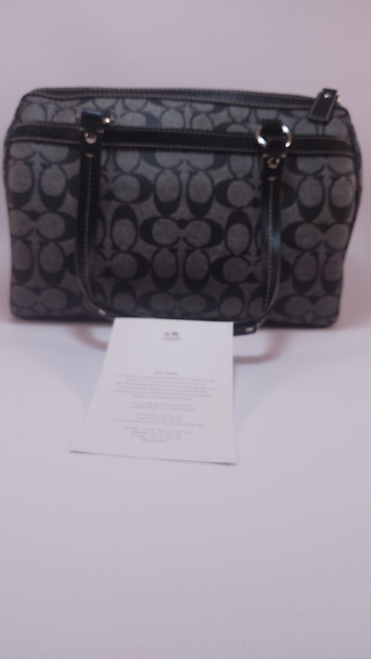 Bolsa Coach Monograma Rayas Blanco y Negro – Nueva con Certificado de Autenticidad