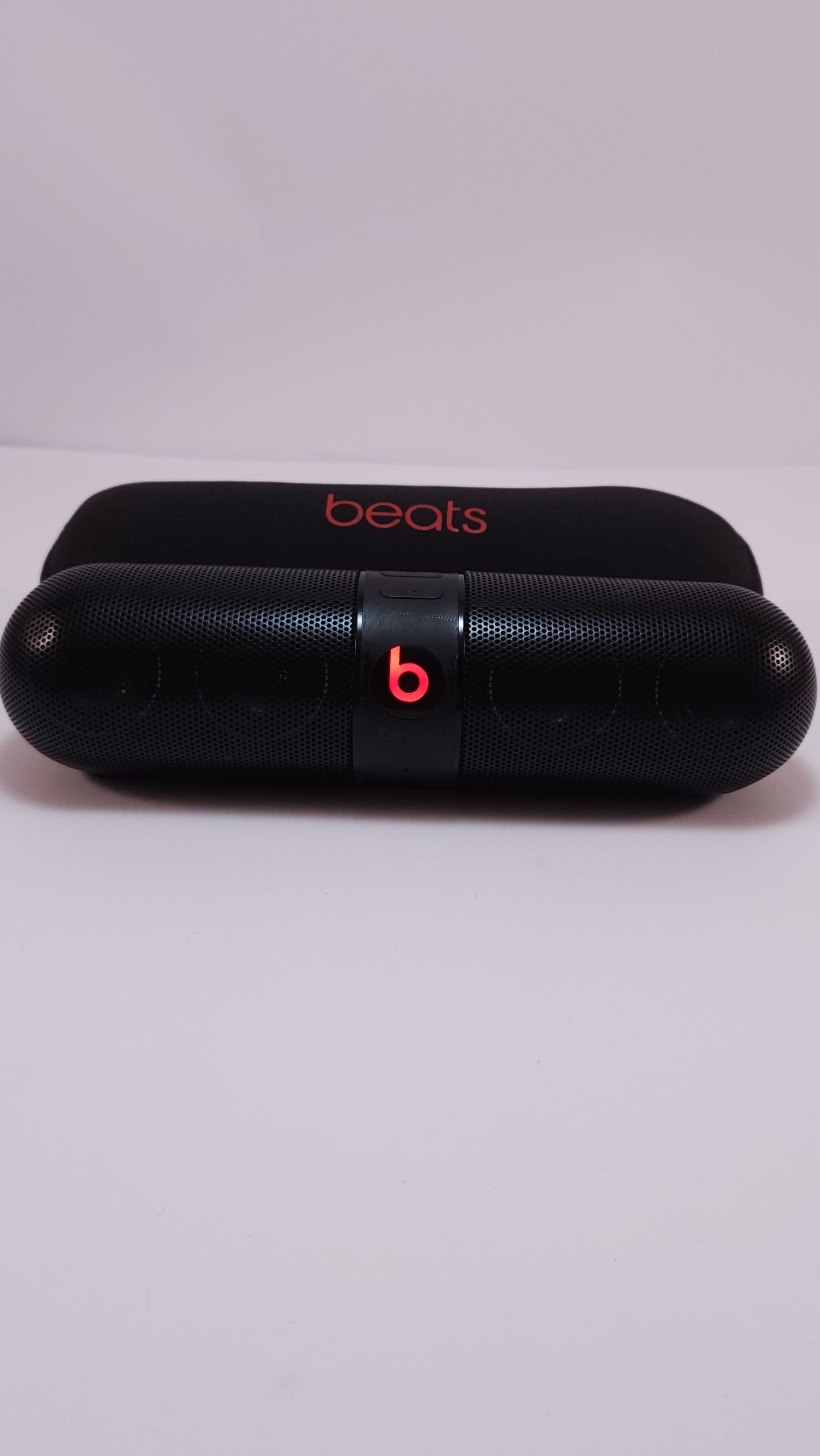 Bocina Beats Pill con Usb y Funda
