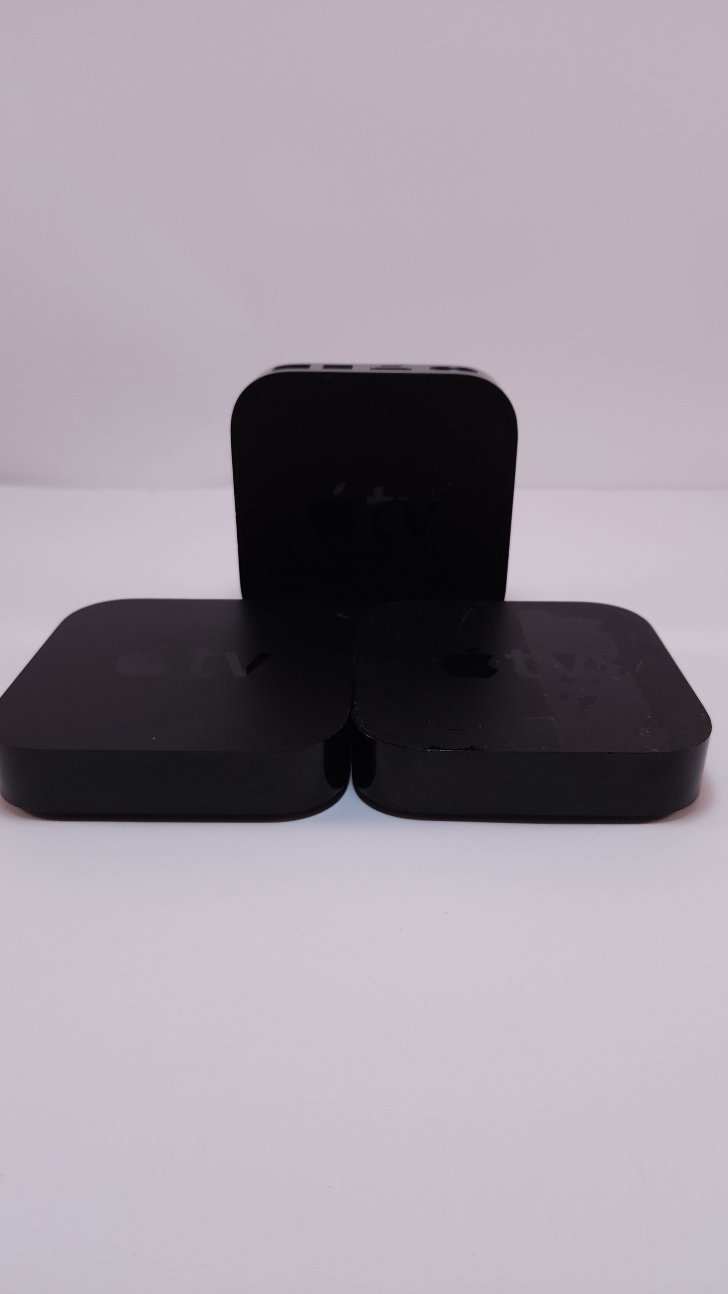Apple TV Modelo A1469 con Control – ( No control )