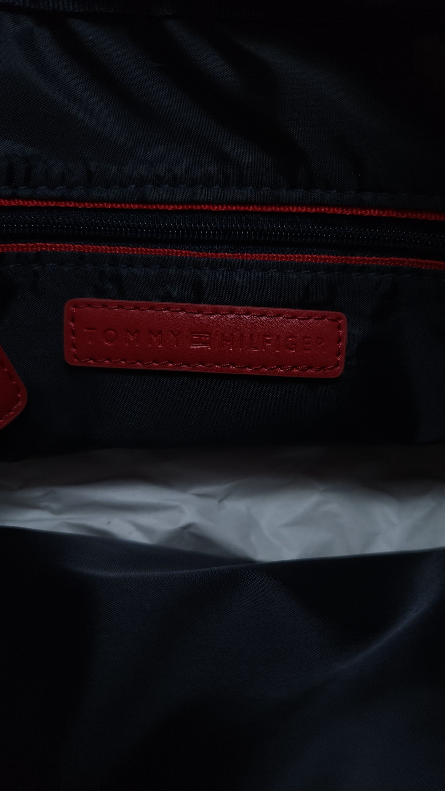 Tommy Hilfiger Crossbody Negra