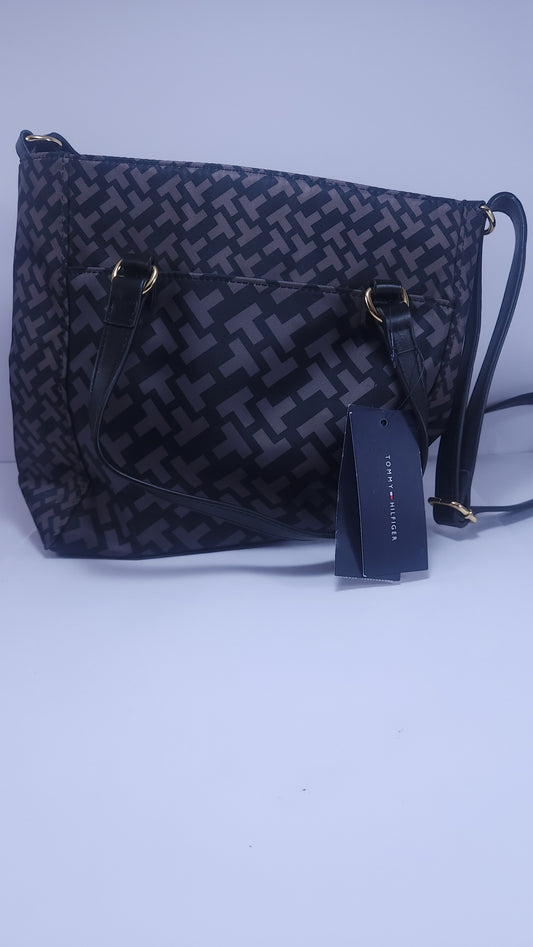 Tommy Hilfiger Satchel Negro con Patrón