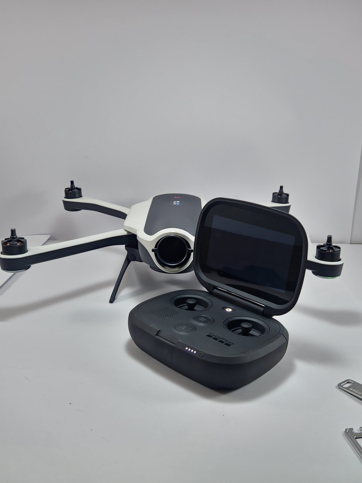 Drone GoPro Karma con Grip – Kit Completo (Sin Cámara GoPro)