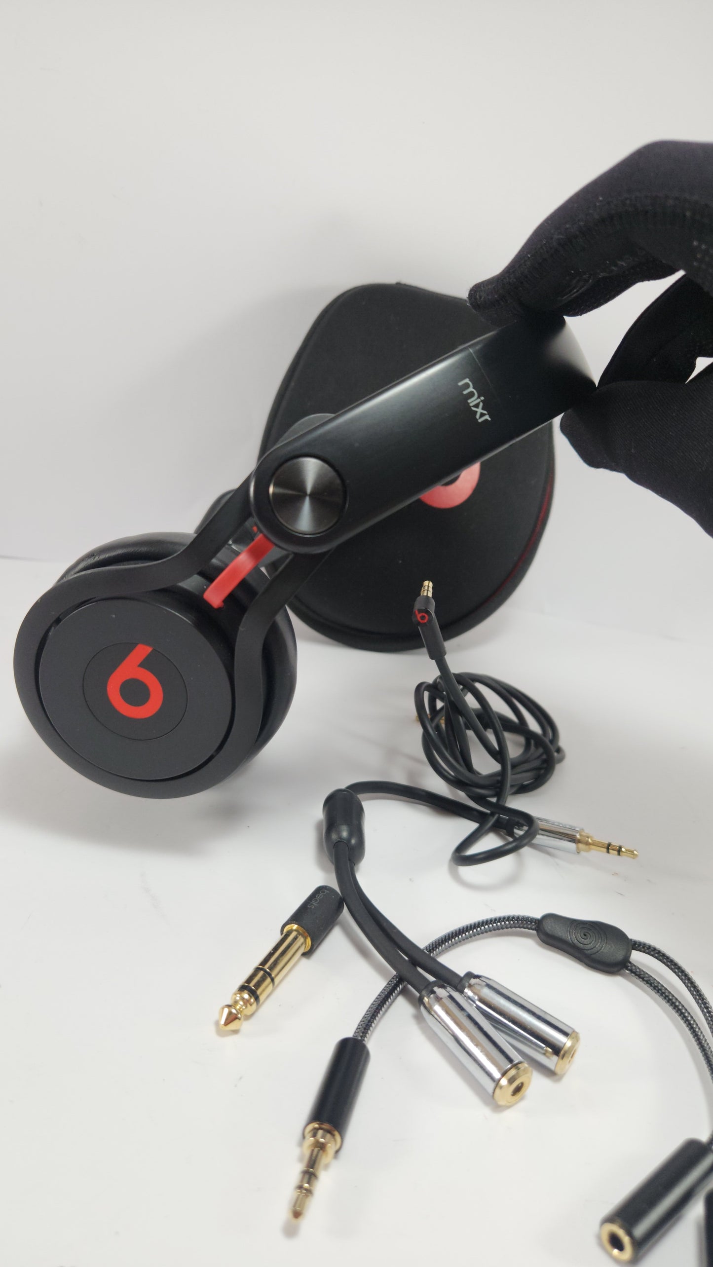 Audífonos Beats Mixr con Cable