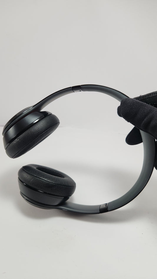 Beats Solo negros cable