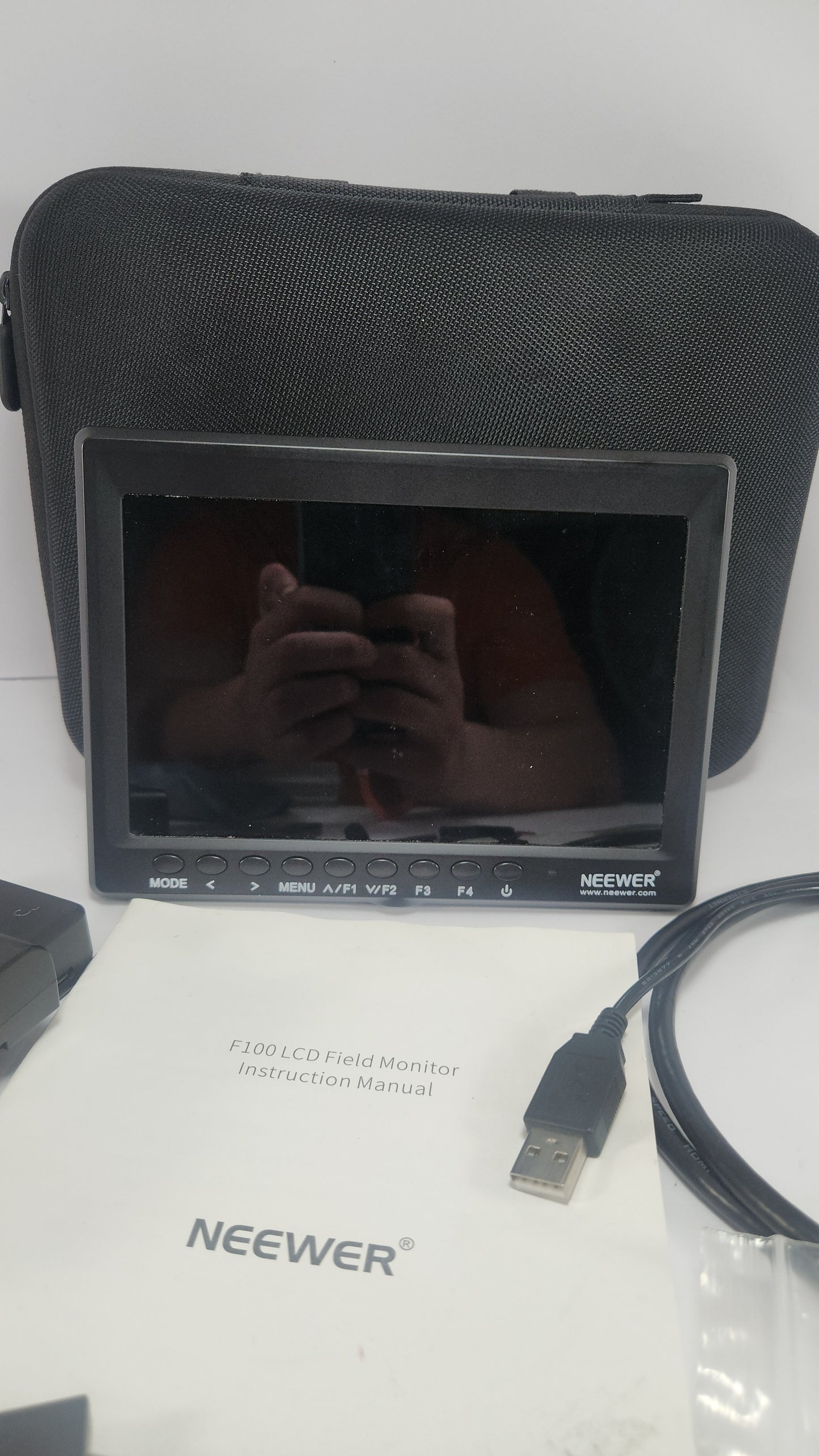 Monitor de Camara Profesional Neewer F100+ Accesorios