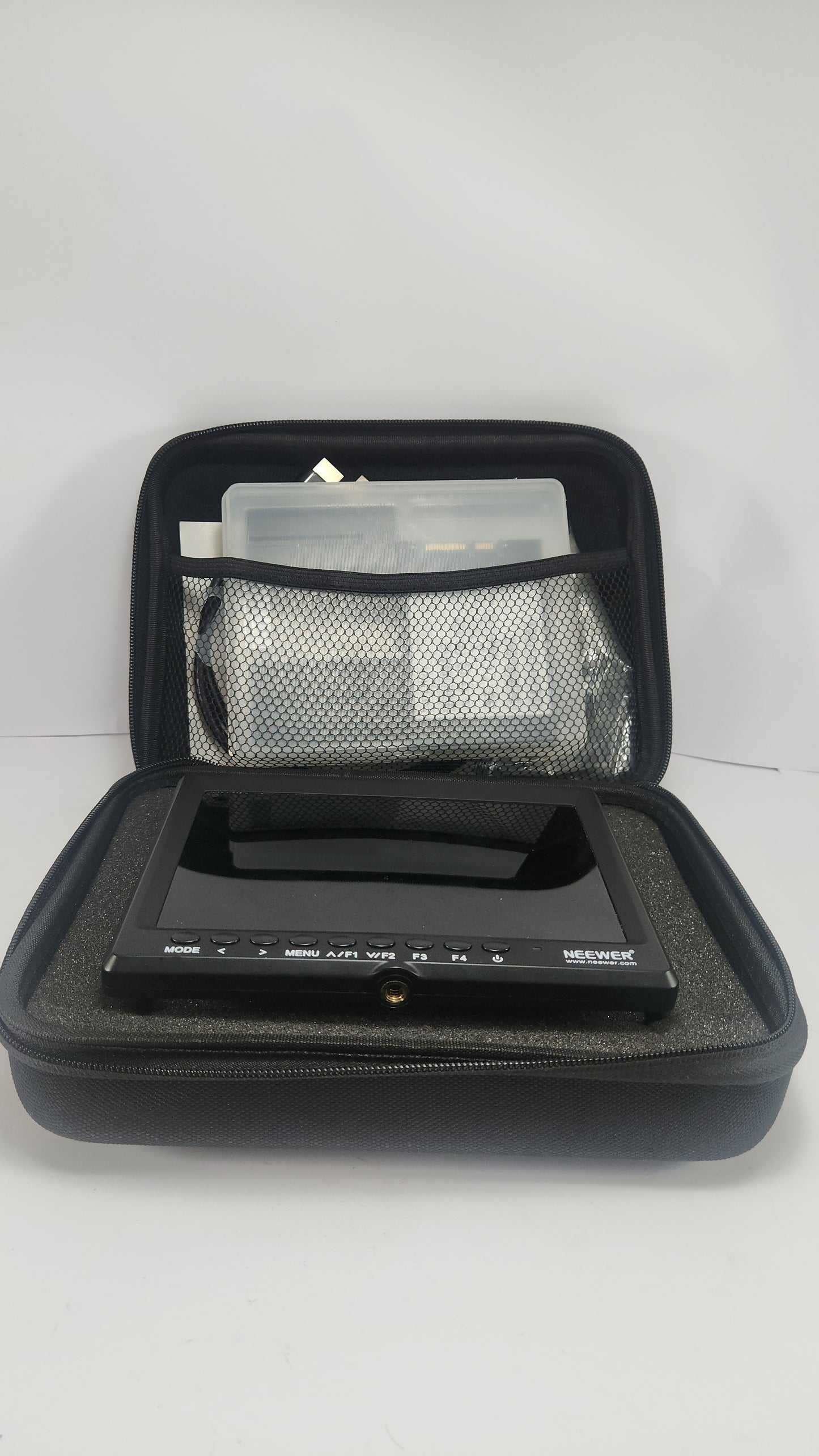 Monitor de Camara Profesional Neewer F100+ Accesorios