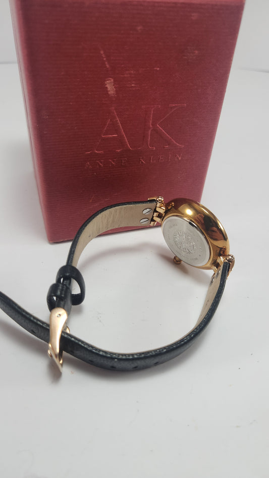 Reloj Anne Klein Redondo Romanos Rosa