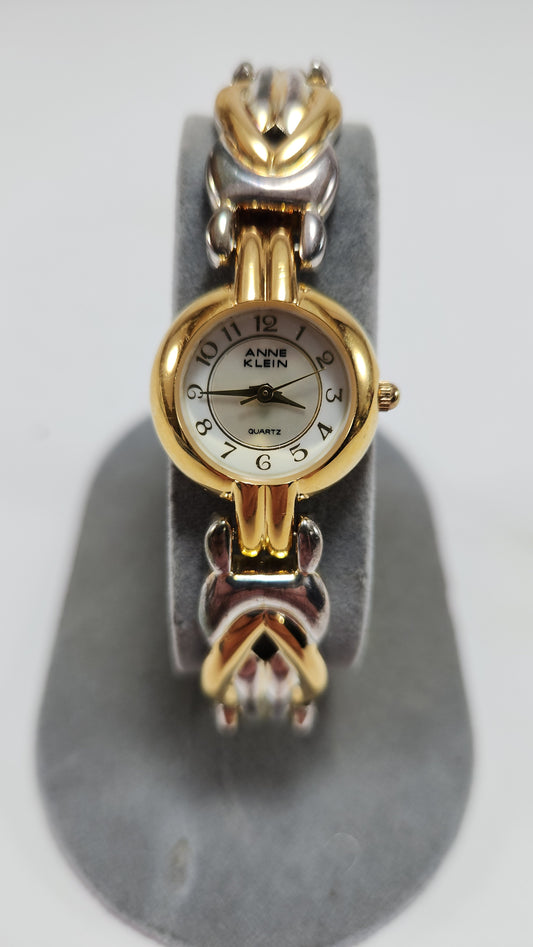 Anne Klein Dorado con Brazalete Decorado