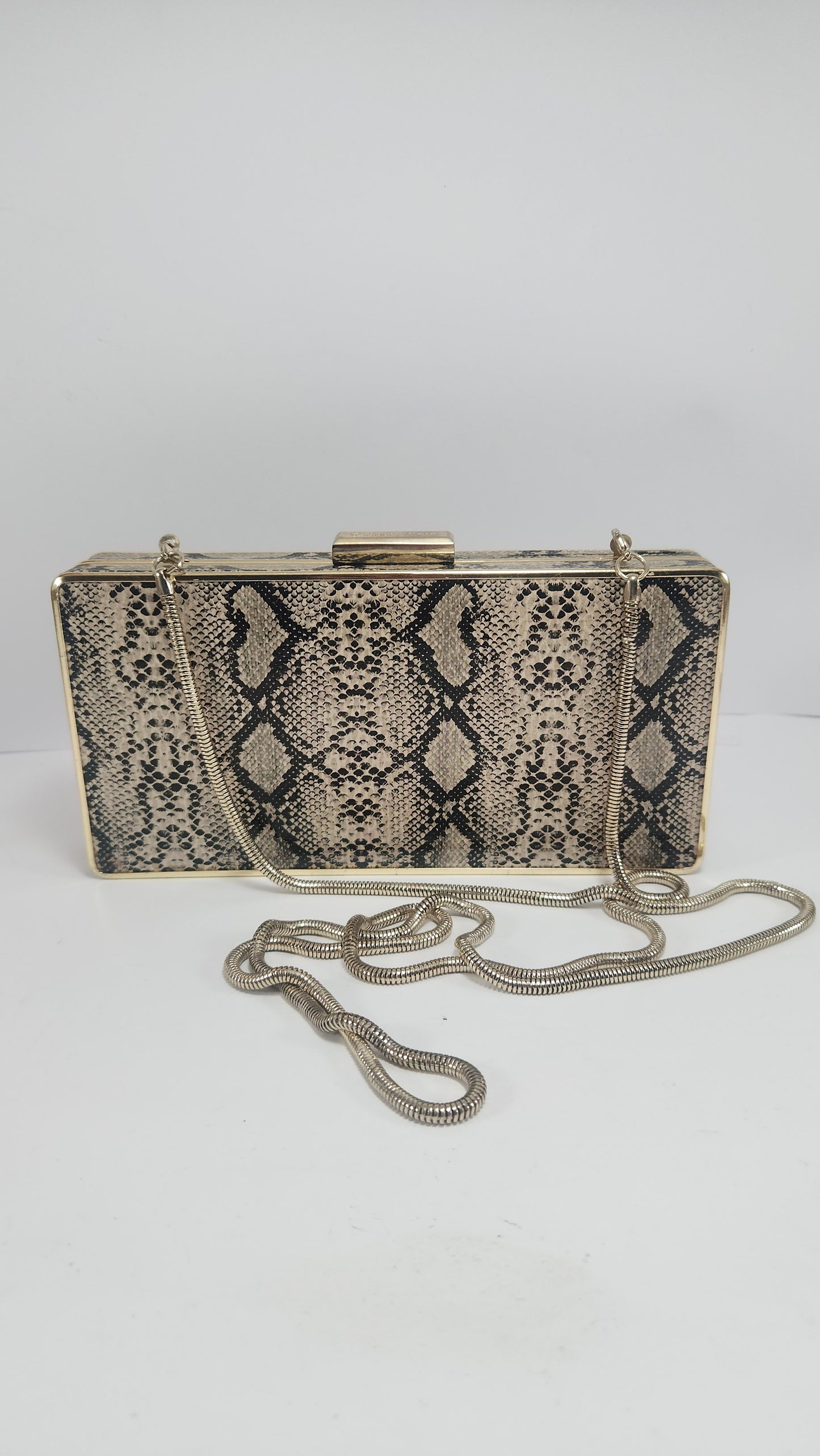 Calvin Klein Clutch Print Serpiente con Cadena Dorada