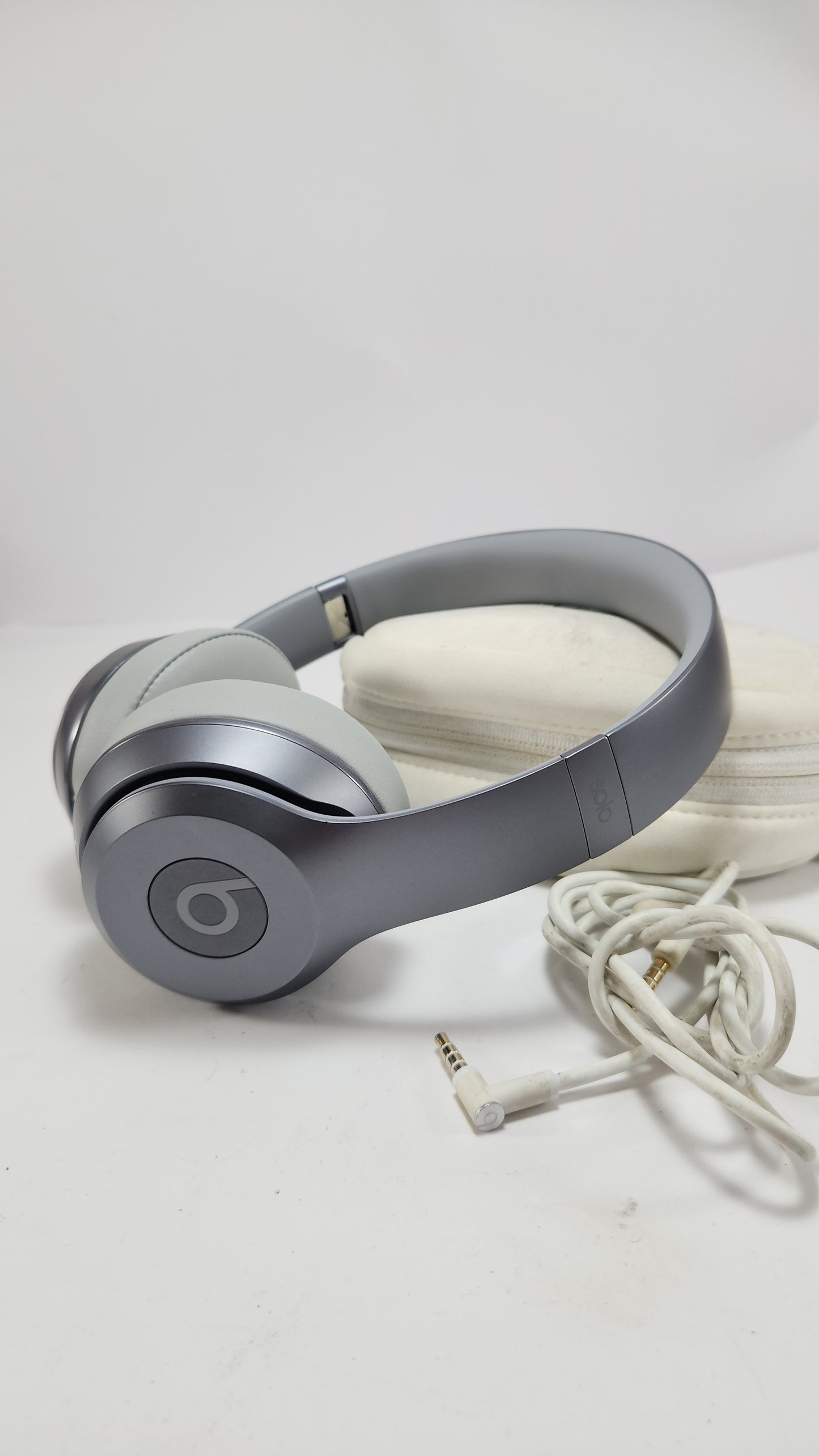 Beats Solo con Cable – Preloved