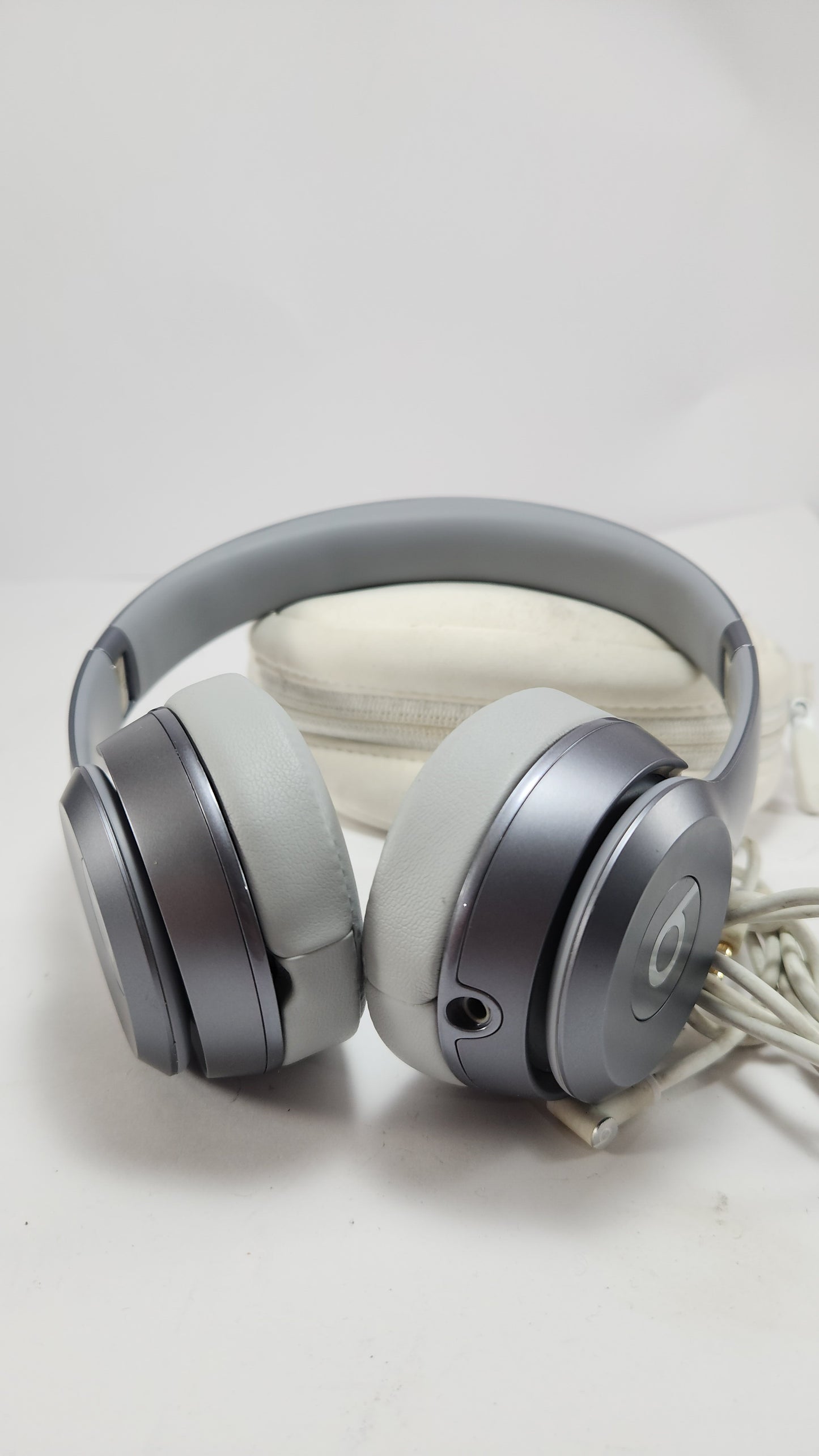 Beats Solo con Cable – Preloved