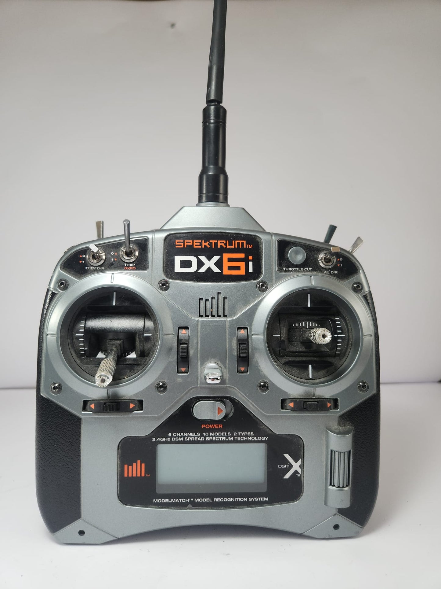 Spektrum DX6i – Control RC Profesional 2.4GHz
