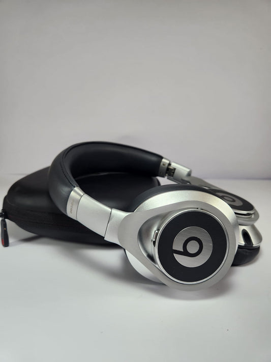 Beats Executive – Cancelación Activa de Ruido