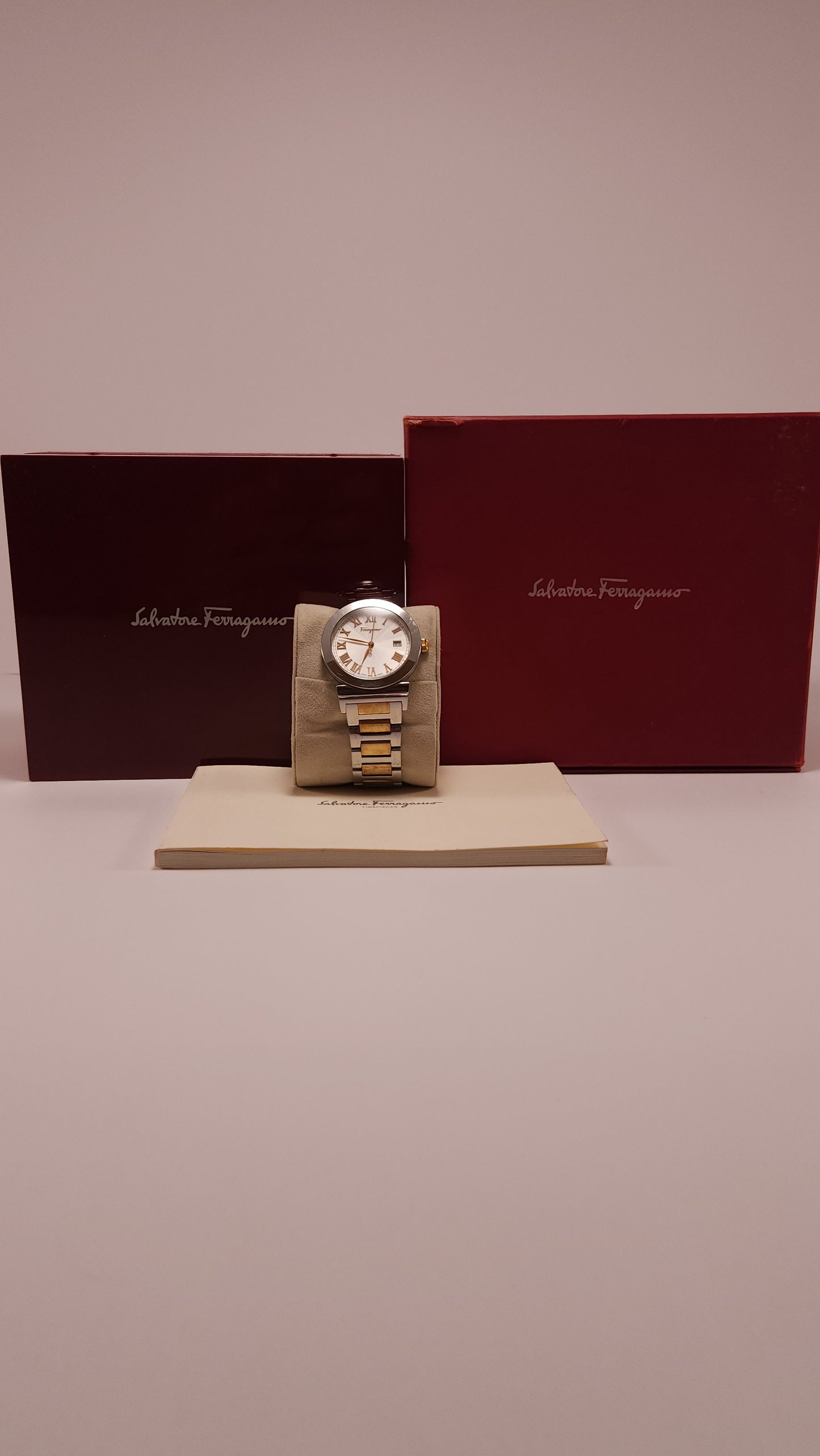 Reloj Salvatore Ferragamo Firenze F71 40MM