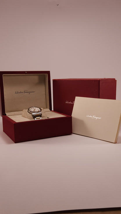 Reloj Salvatore Ferragamo Firenze F71 40MM