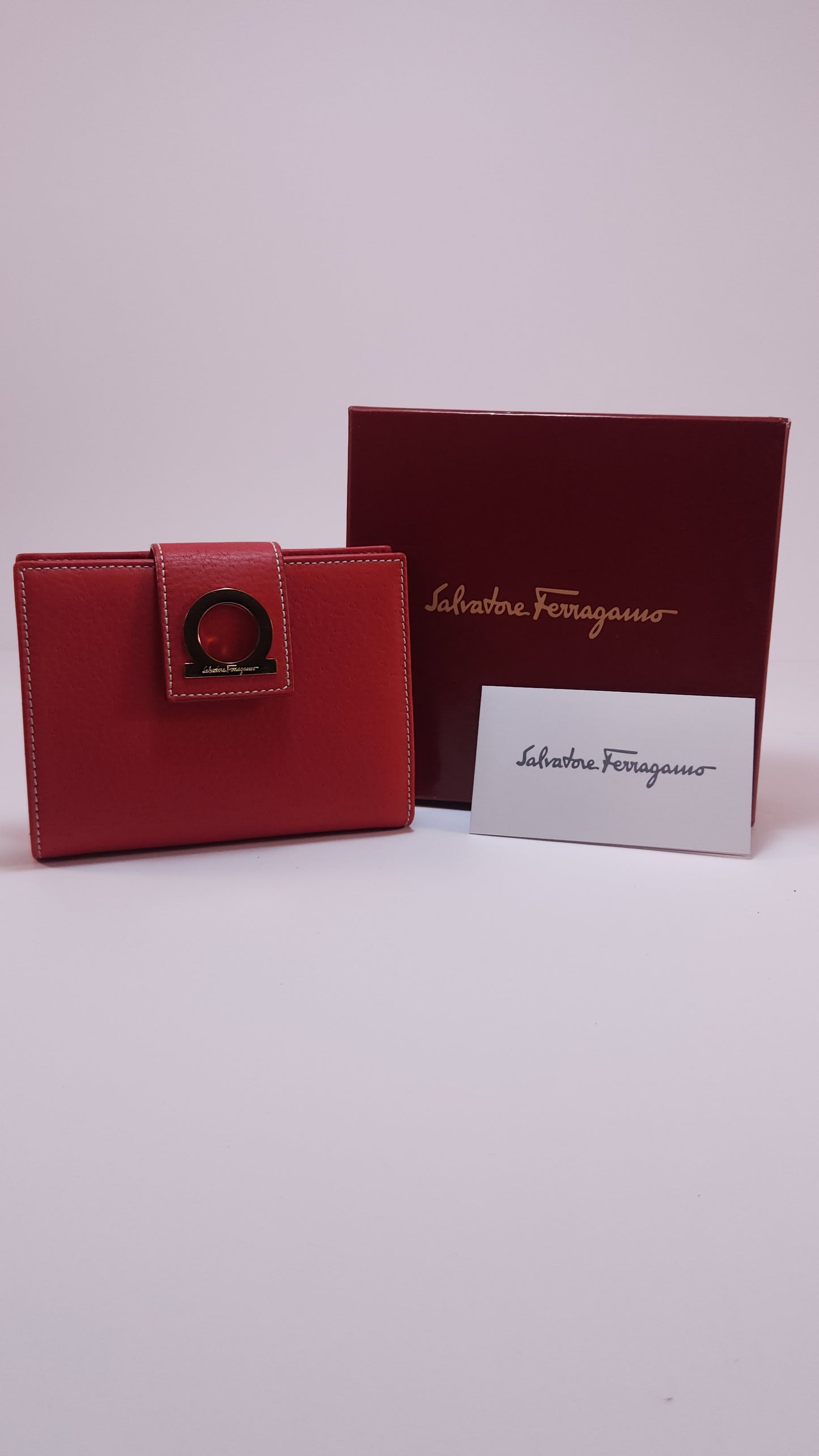 Cartera Salvatore Ferragamo de Piel Roja con Gancini - Certificado Autenticidad