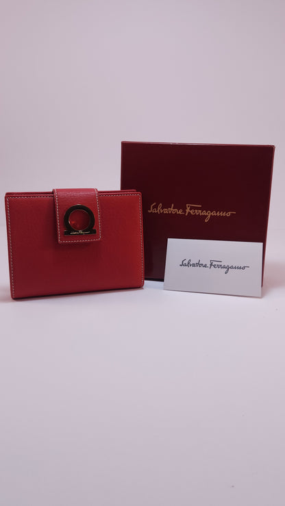 Cartera Salvatore Ferragamo de Piel Roja con Gancini - Certificado Autenticidad