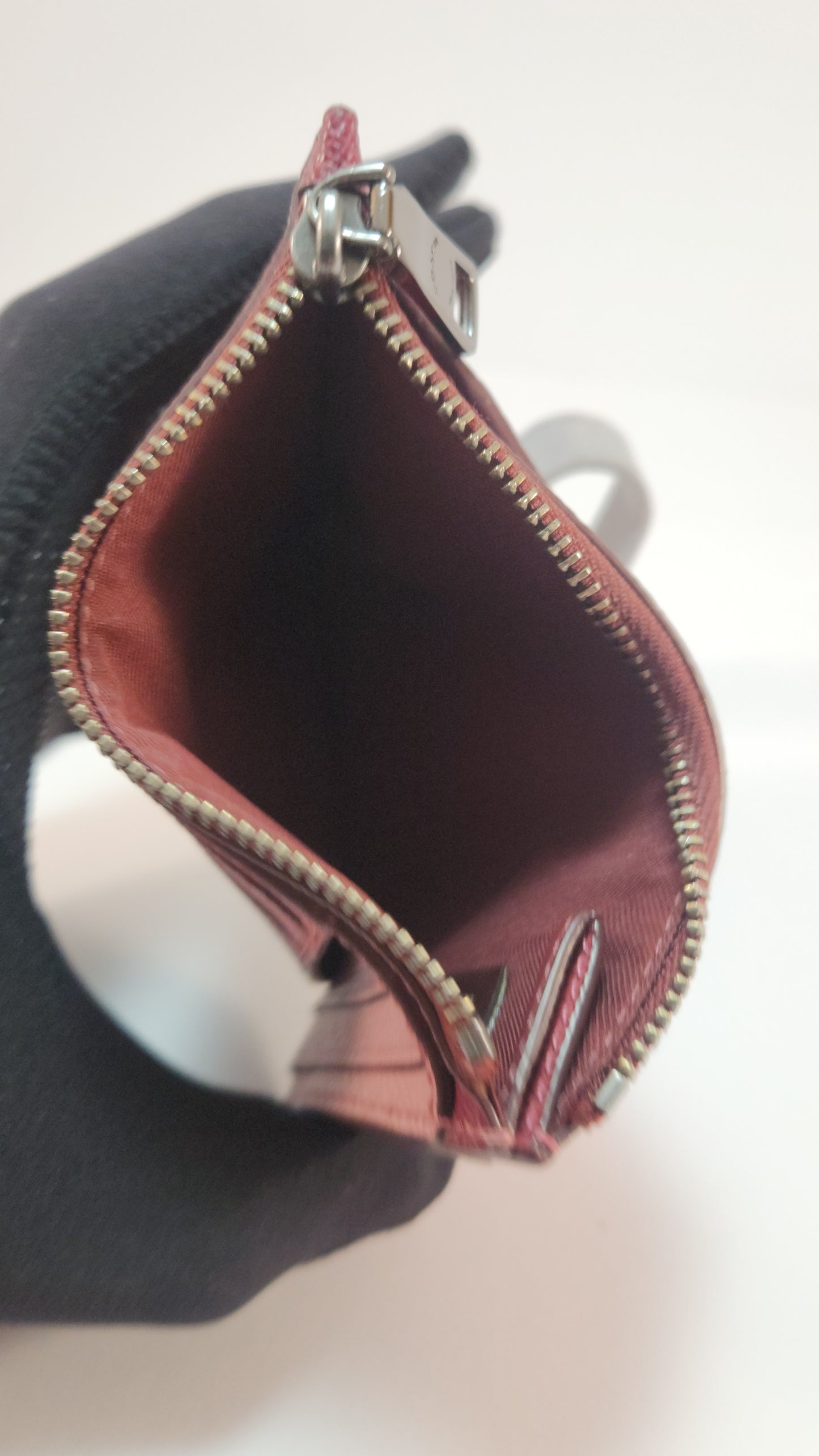 Tarjetero Coach de Piel Burdeos con Cierre- Unisex