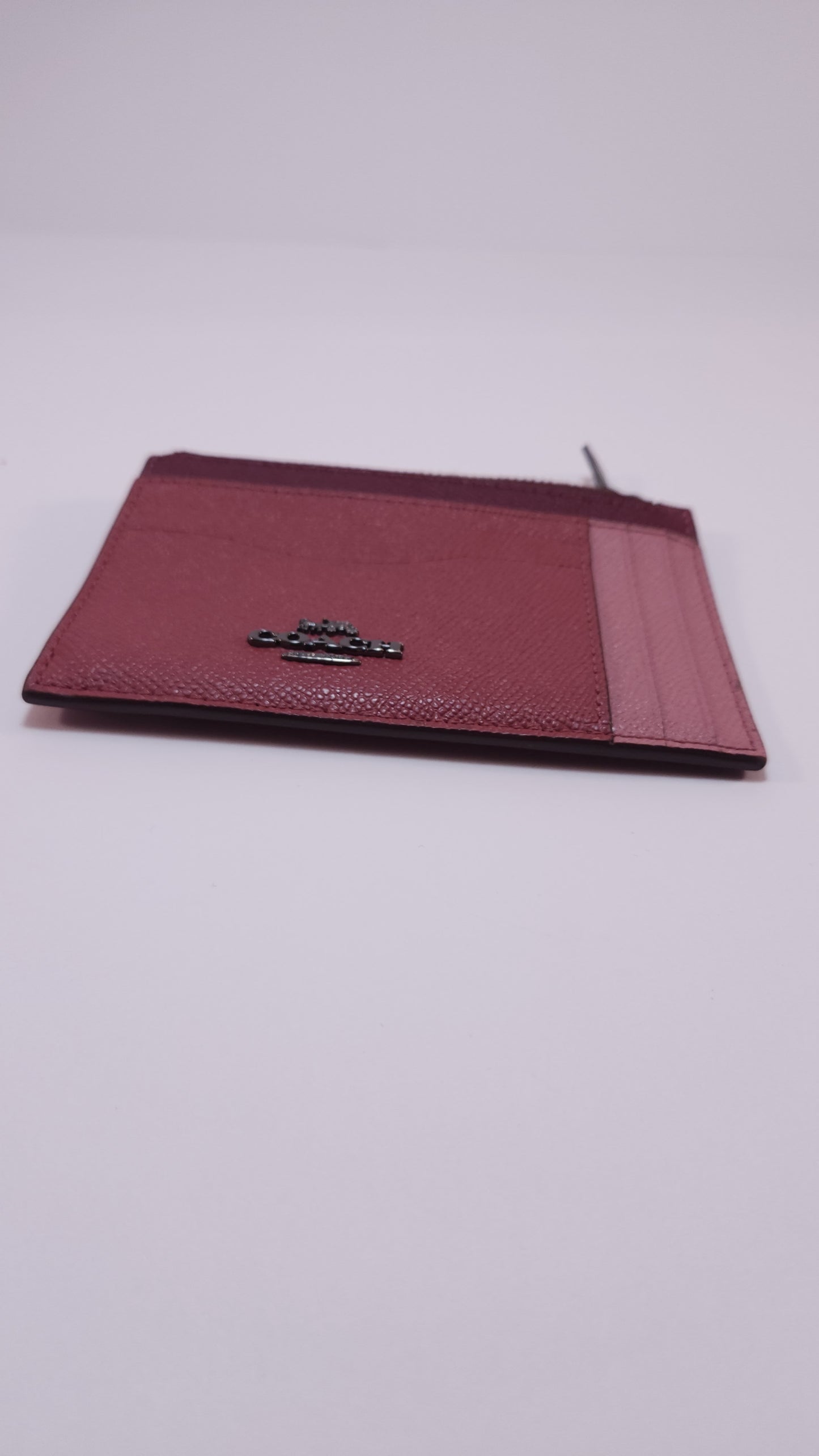 Tarjetero Coach de Piel Burdeos con Cierre- Unisex
