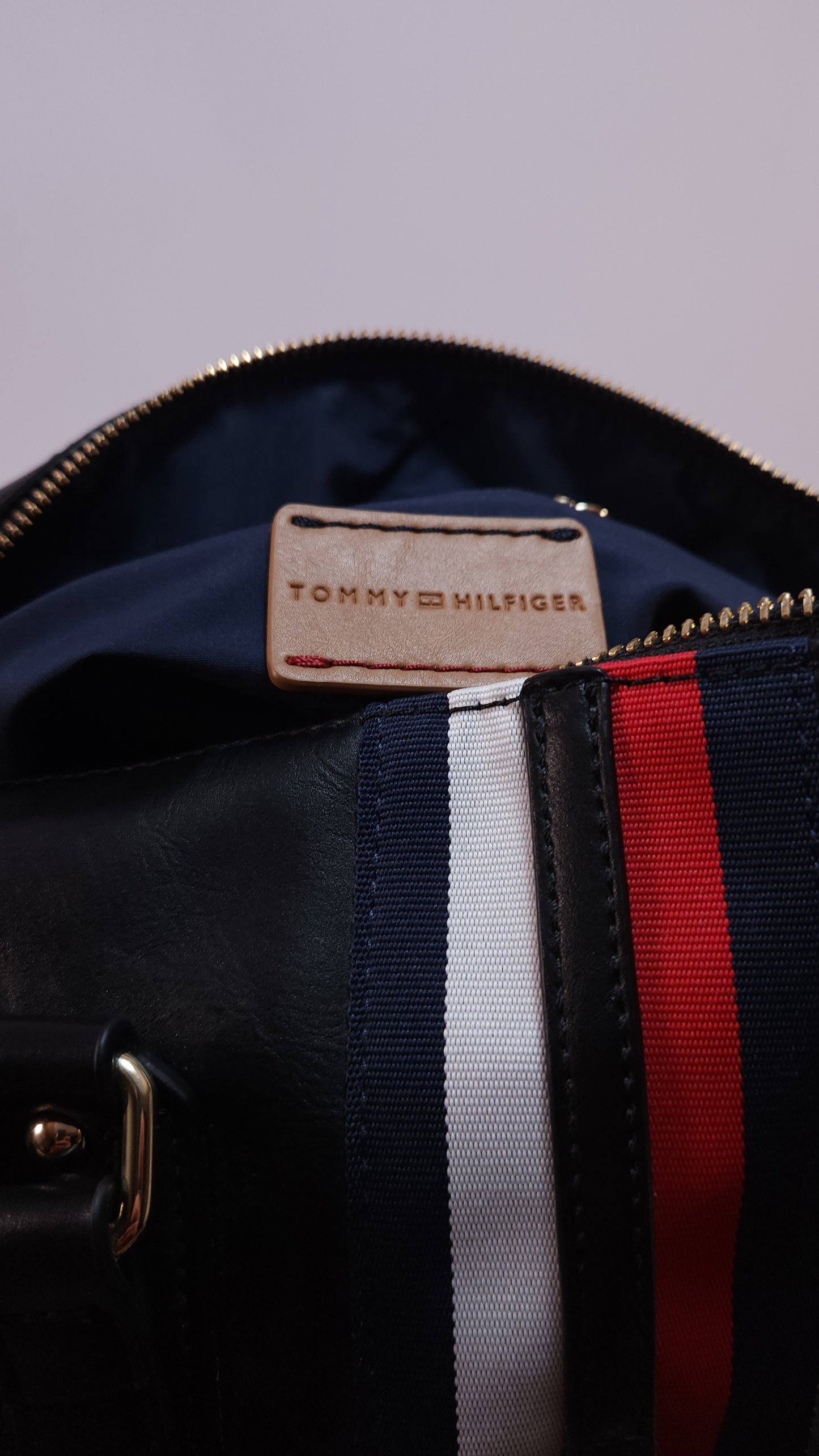 Bolsa Tommy Hilfiger Negra