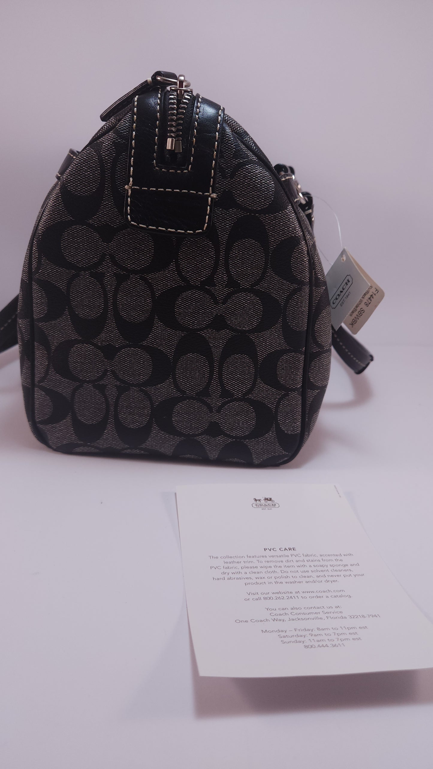 Bolsa Coach Monograma Rayas Blanco y Negro – Nueva con Certificado de Autenticidad