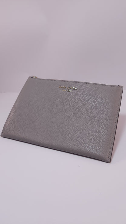 Clutch Kate Spade Gris