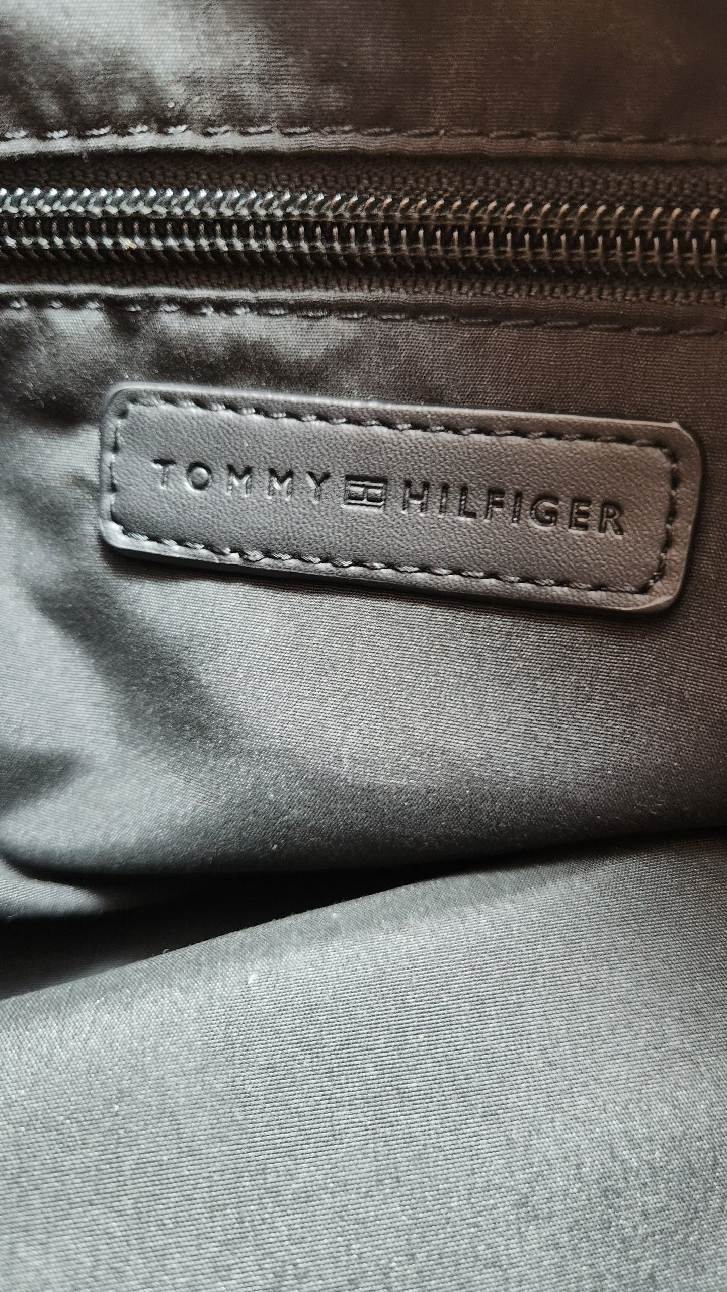 Bolsa Tommy Hilfiger Negra