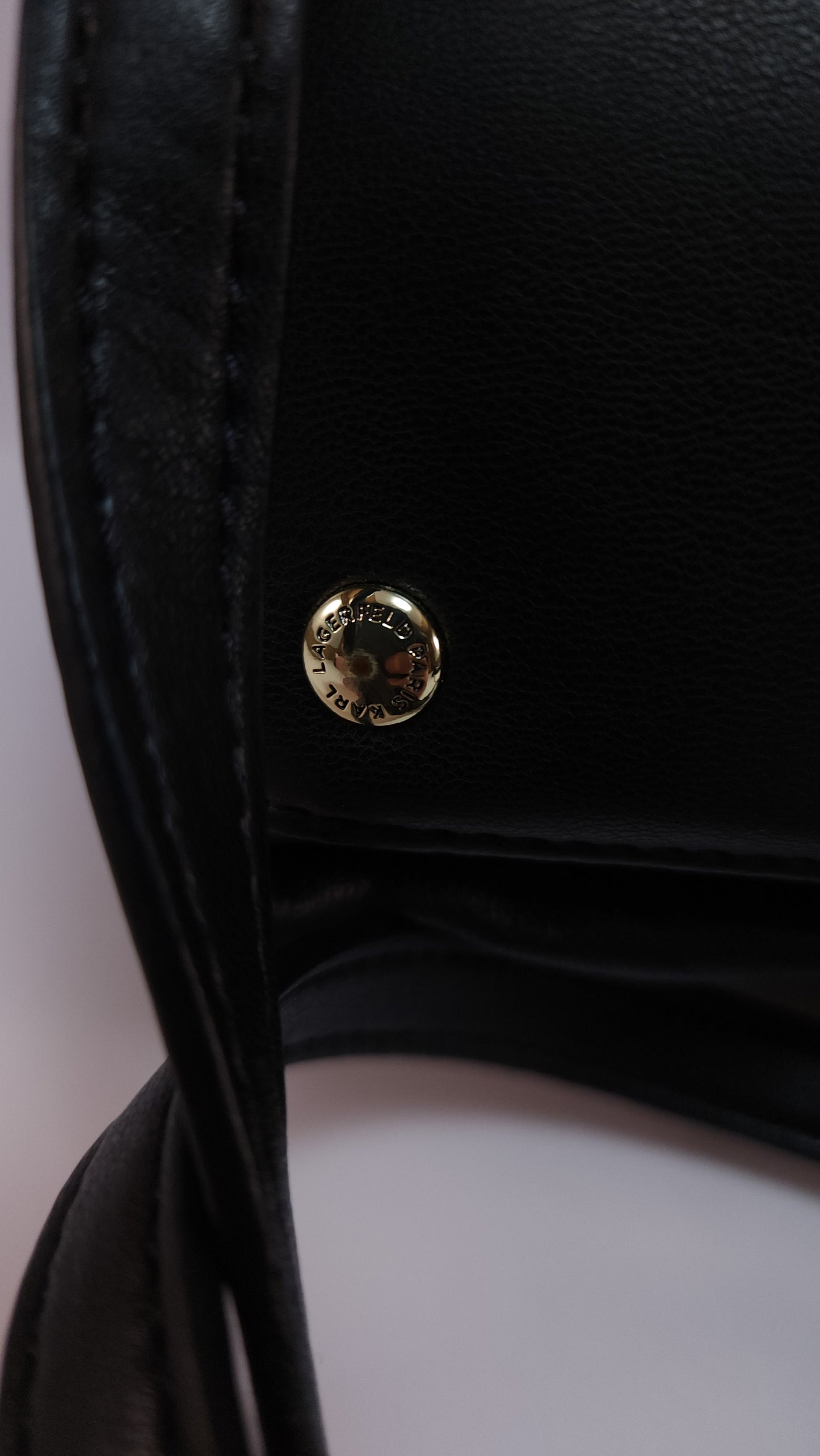 Karl Lagerfeld ParisBolso de Mano & Crossbody