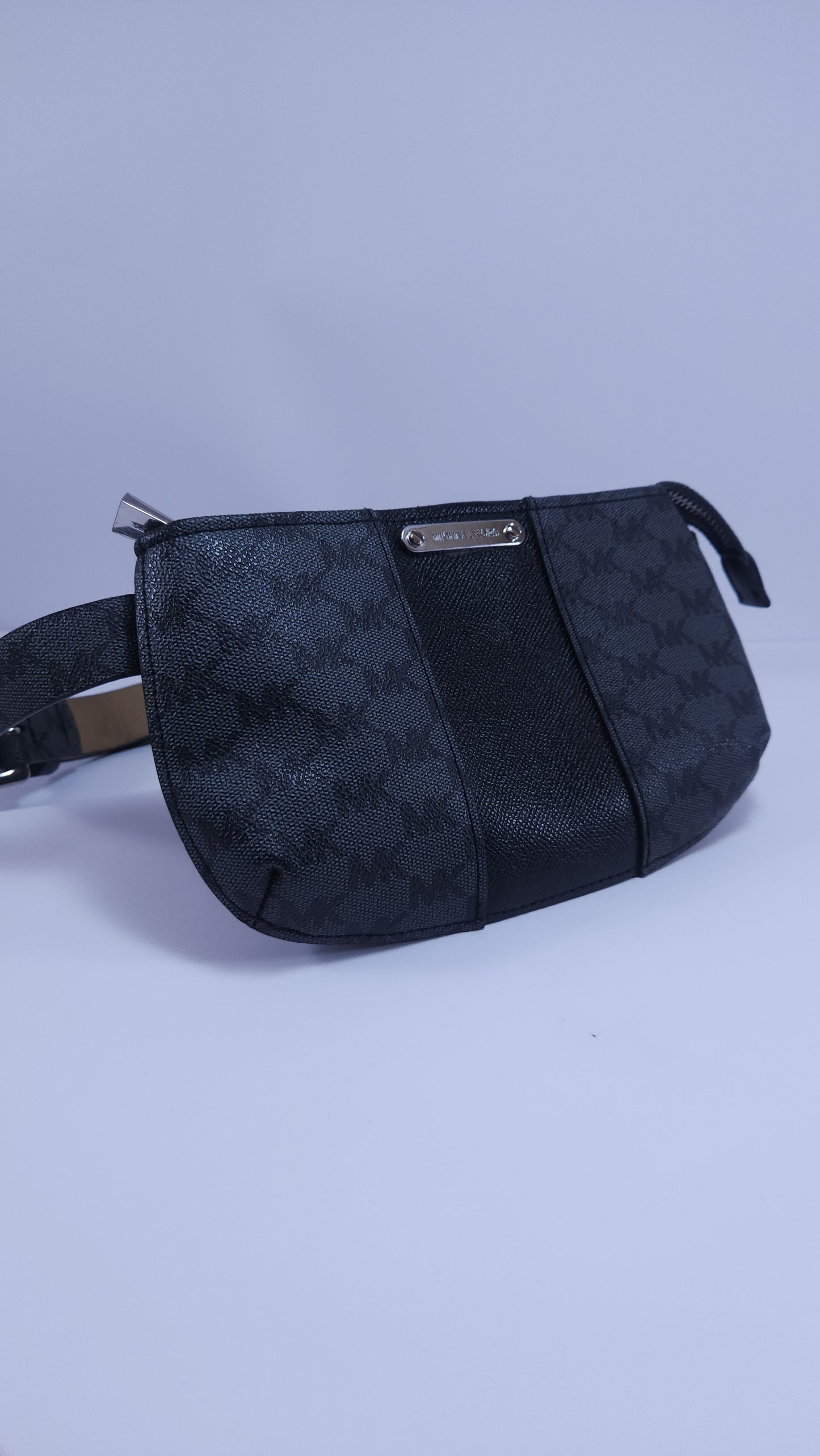 Cangurera Michael Kors Negra