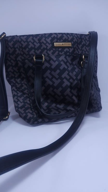Tommy Hilfiger Satchel Negro con Patrón