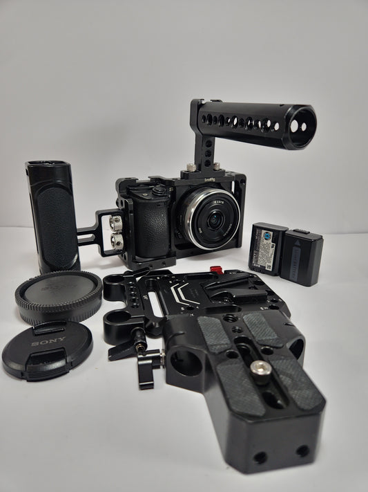 Cámara Sony Alpha A6300 con Rig y Accesorios