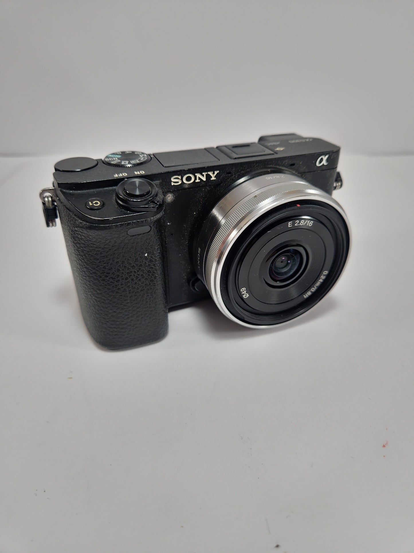 Cámara Sony Alpha A6300 con Rig y Accesorios
