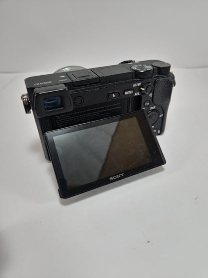 Cámara Sony Alpha A6300 con Rig y Accesorios