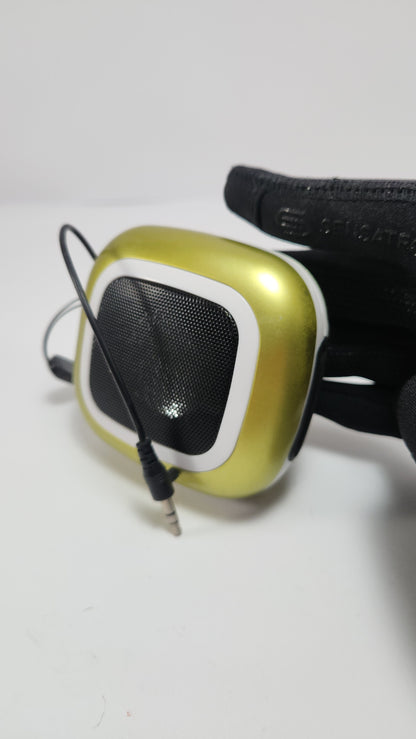 Mini Bocina Verde con Jack 3.5mm