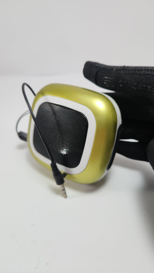 Mini Bocina Verde con Jack 3.5mm
