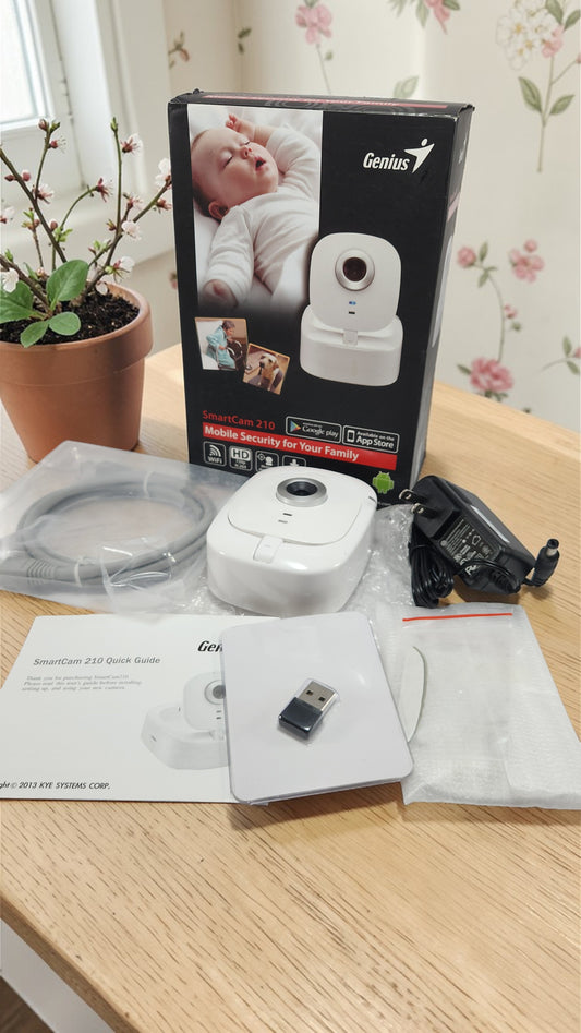 Genius SmartCam 210 – Cámara de Seguridad WiFi