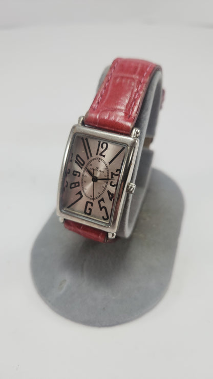 Reloj Anne Klein – Correa Roja Cuero Texturizado