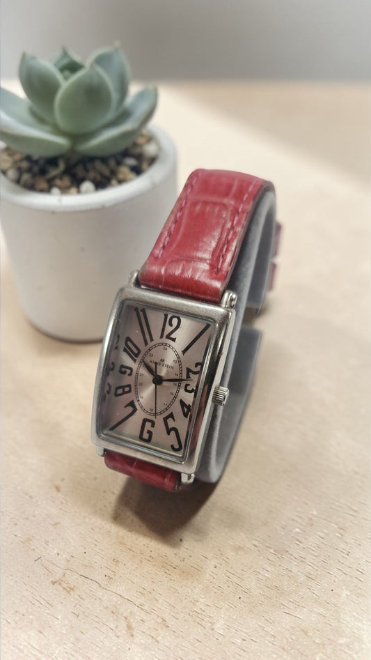 Reloj Anne Klein – Correa Roja Cuero Texturizado