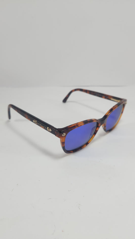 Versace Tortoise con Lentes Azul Espejo y Detalles Dorados