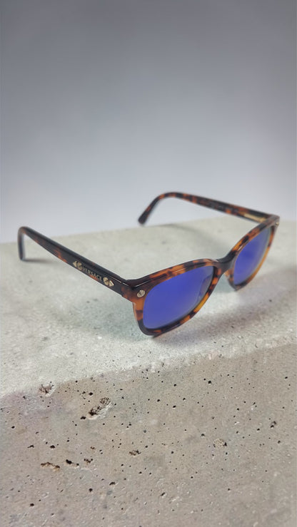 Versace Tortoise con Lentes Azul Espejo y Detalles Dorados