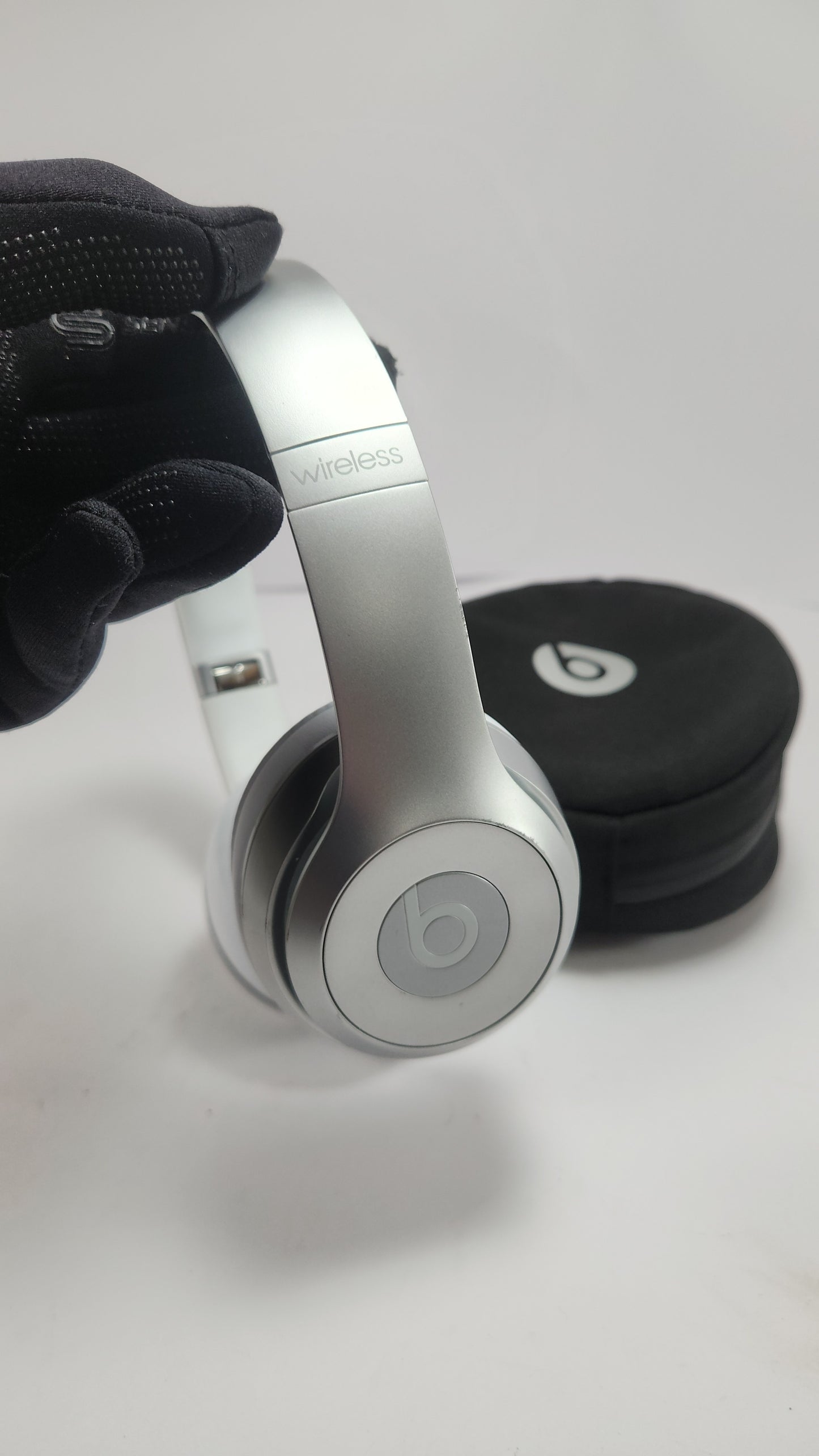 Beats Solo Wireless (Plata)
