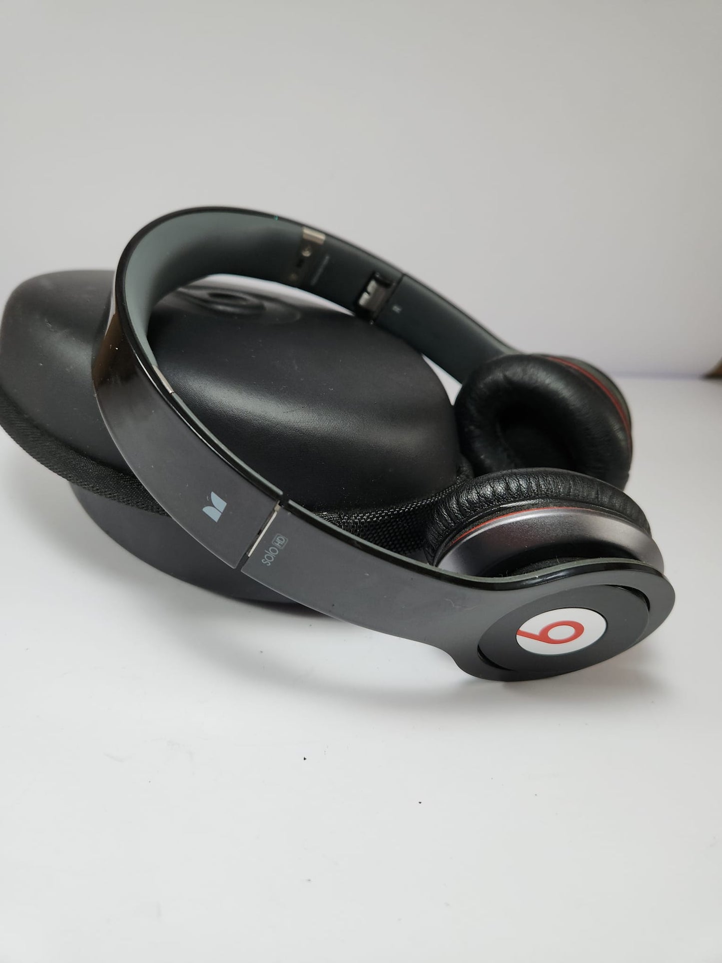 Beats Solo HD – Clásicos | Color Negro