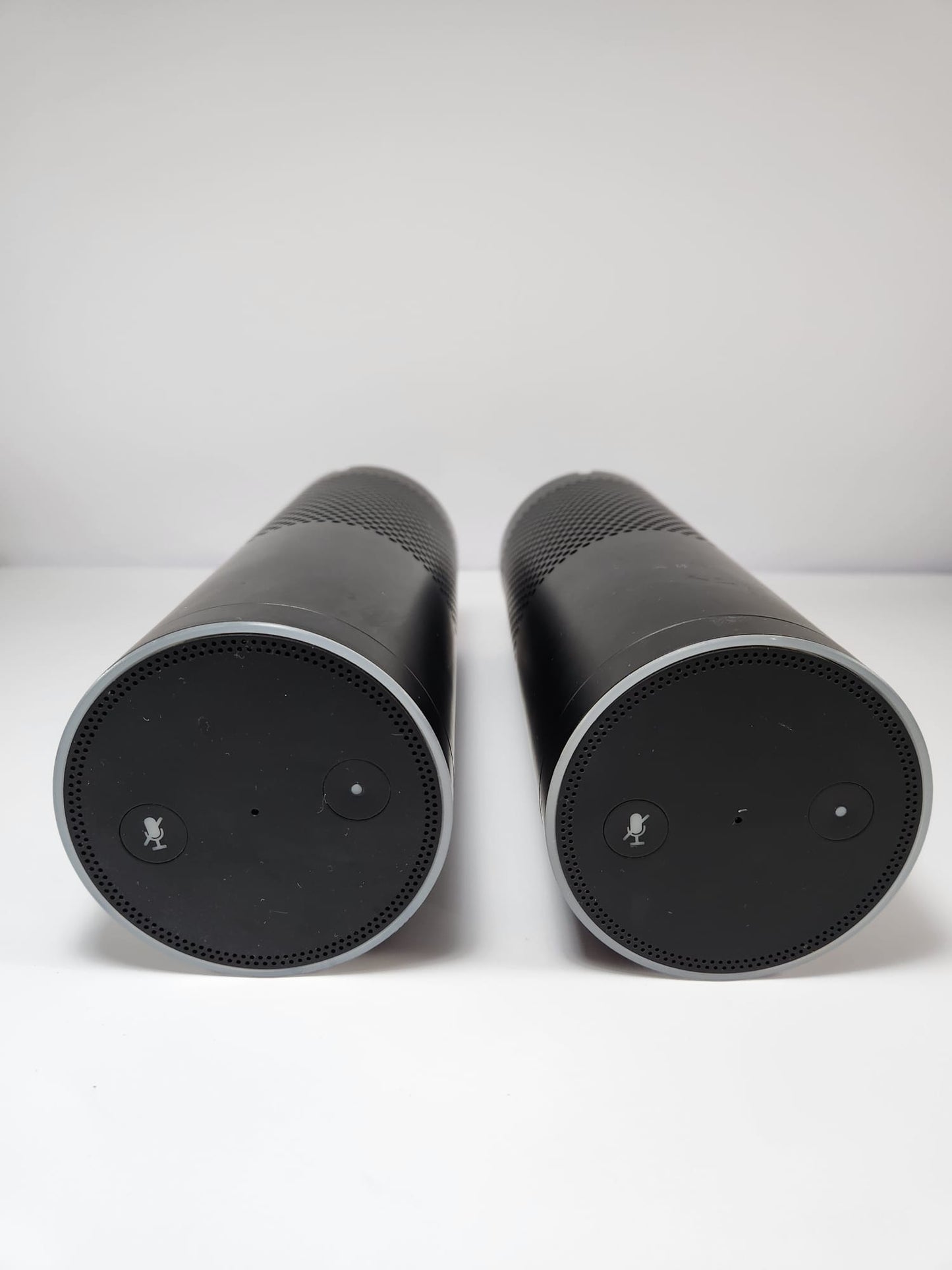 AMAZON ECHO (1° GENERACIÓN — Alexa + Bocina Potente 360°)