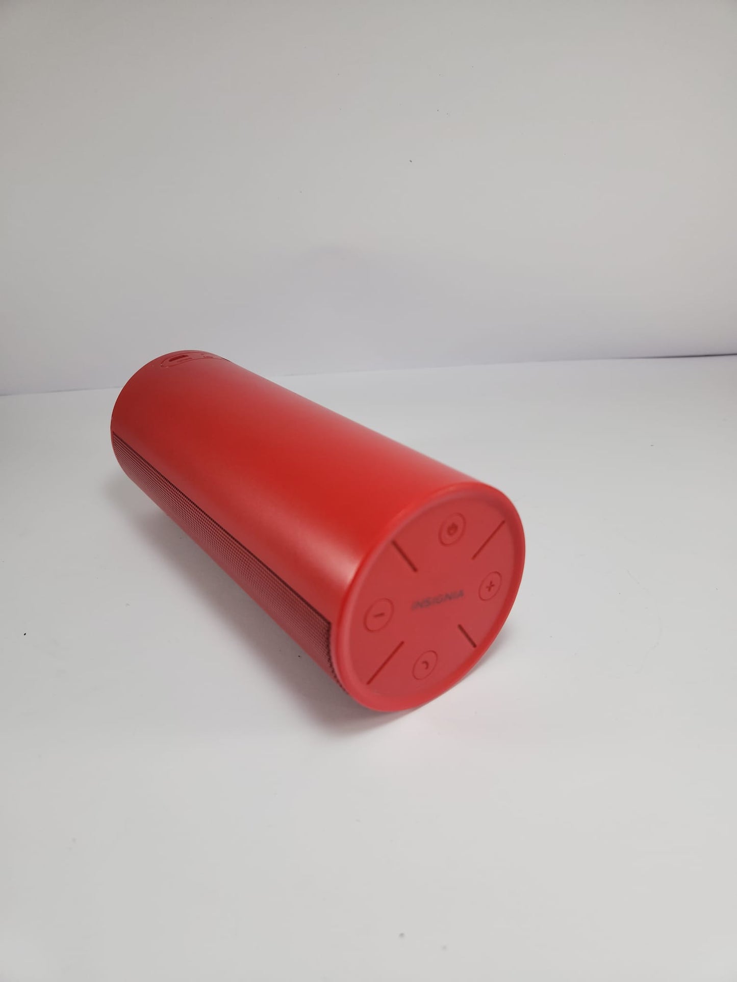 Insignia – Bocina Bluetooth Cilíndrica