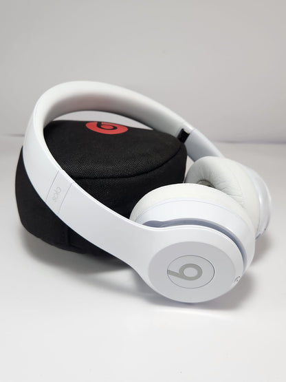 Beats Solo2 Wireless – Blancos