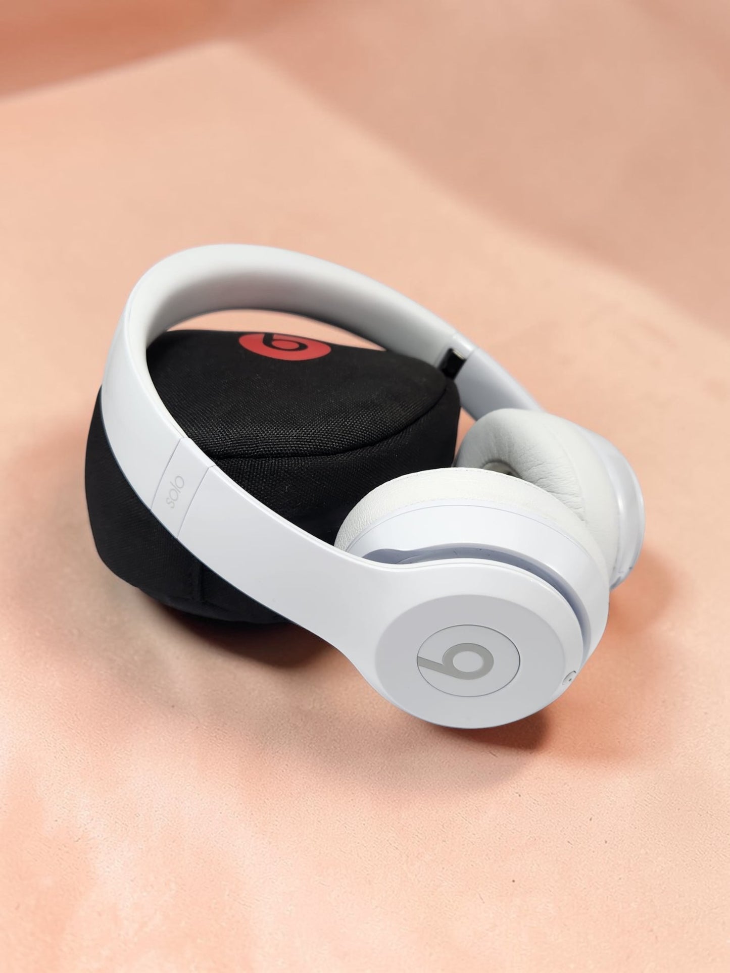 Beats Solo2 Wireless – Blancos