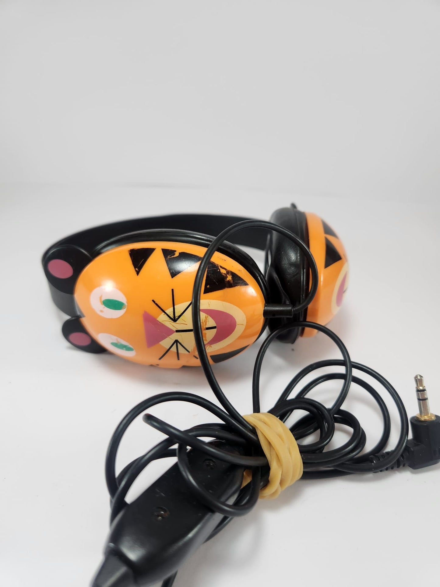 Audífonos con diseño de gato