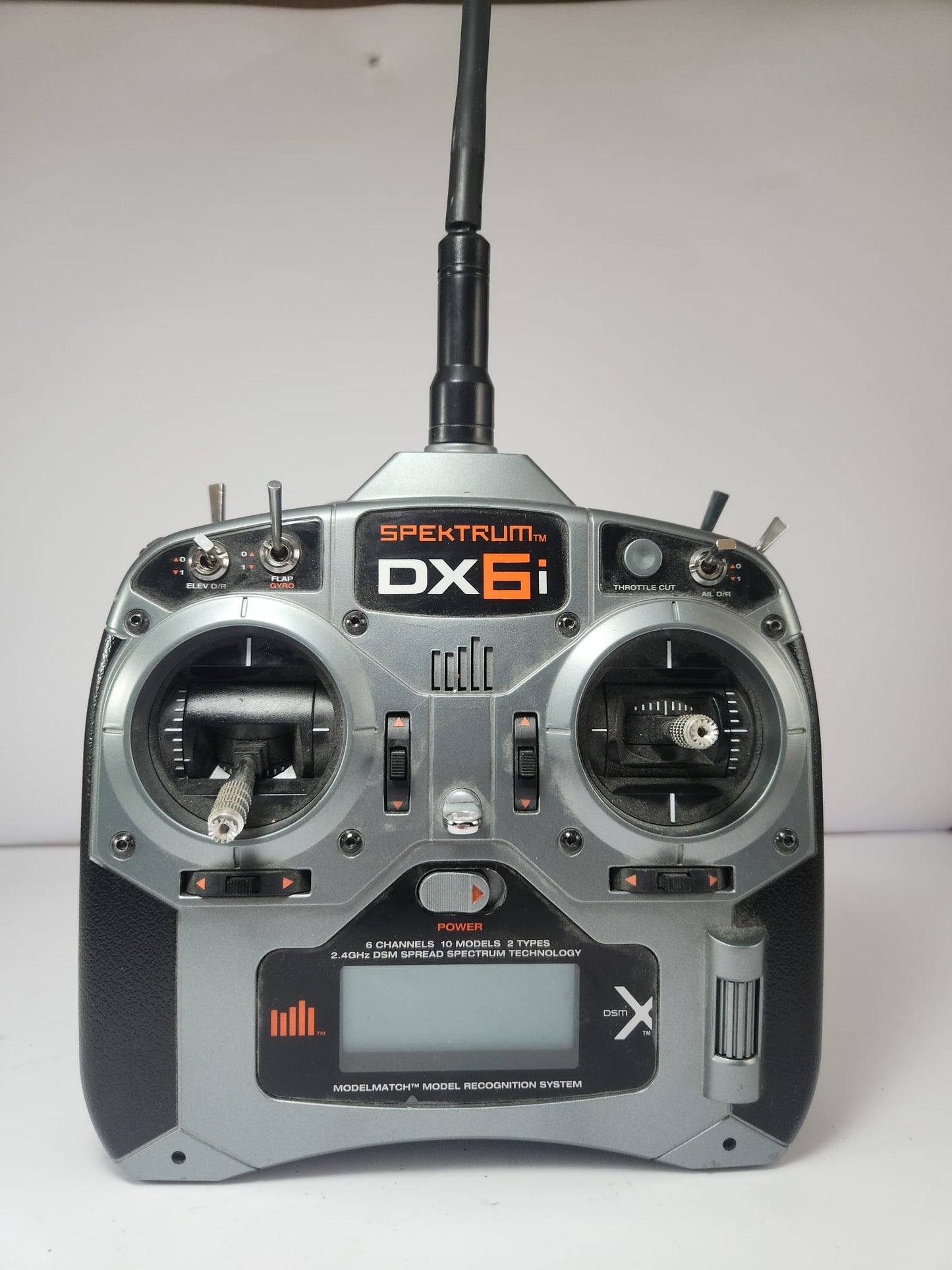 Spektrum DX6i – Control RC Profesional 2.4GHz
